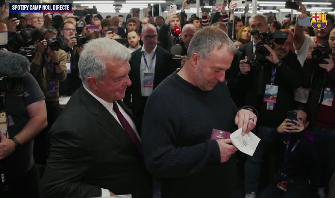 巴萨更衣室风波：奥尔莫发起运动 丰特言论引争