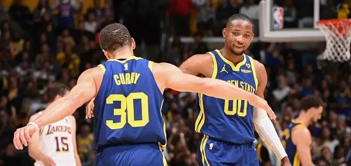 勇士四年决策失误频发 球队战绩跌至联盟垫底