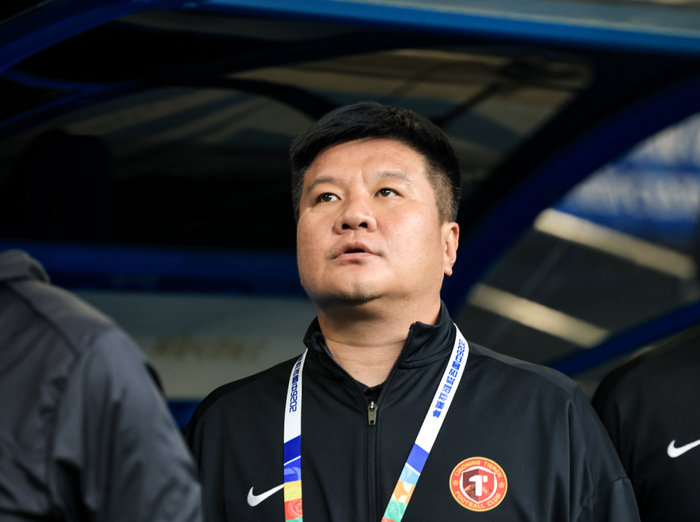 辽宁铁人主帅李金羽下课 成本赛季中超首位被解